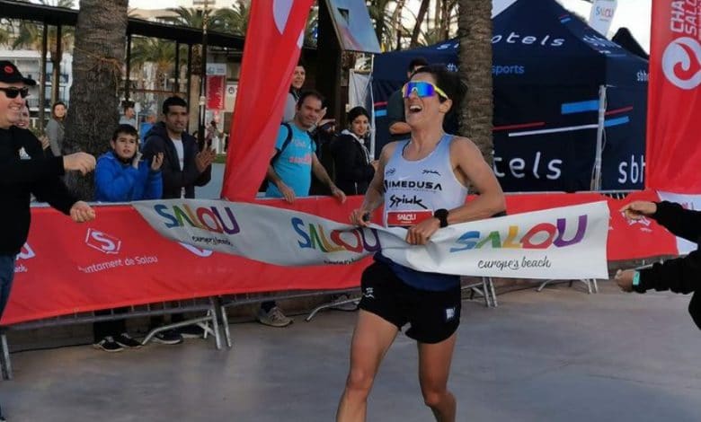 Gurutze Frades arrasa en la media maratón de Salou