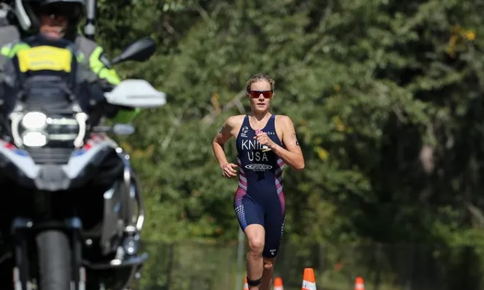 Taylor Knibb balaie l'IRONMAN 70.3 Oceanside