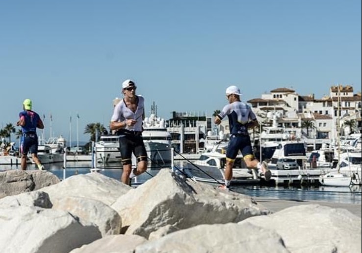 2.000 triatletas en el IRONMAN 70.3 Marbella