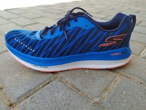 Test Skechers Go Run Razor Excess 2