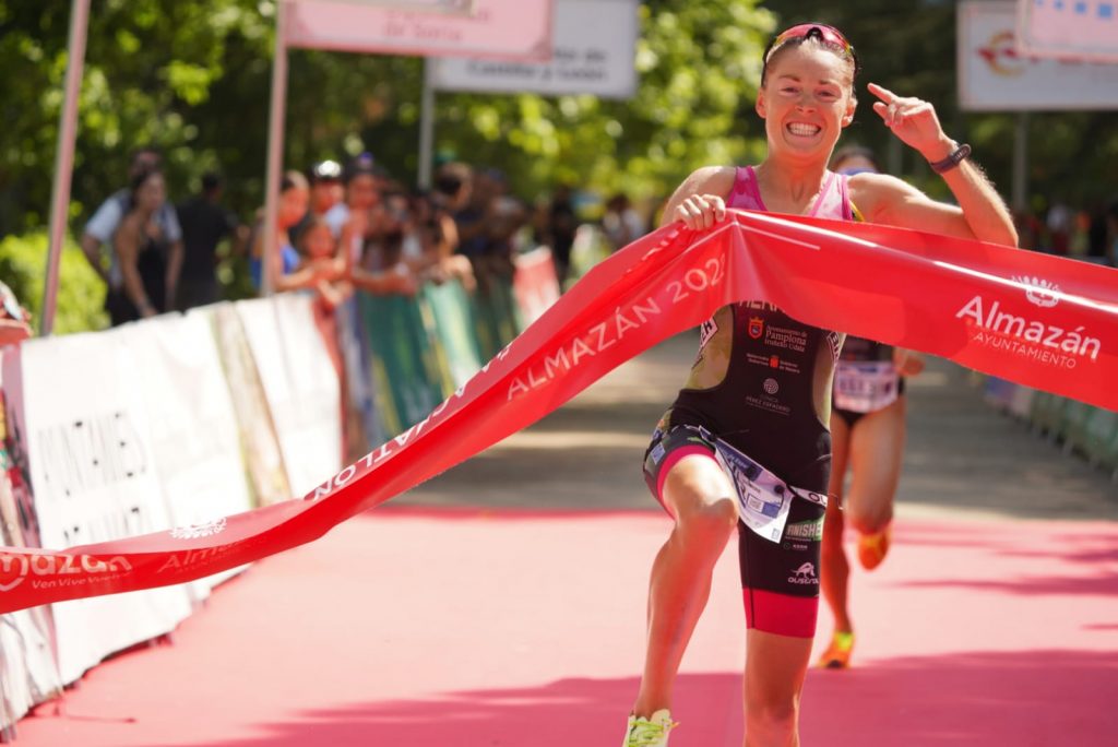 aula Herrero y Kevin Tarek Viñuela campeones de España de Acuatlón 2022 en Almazán