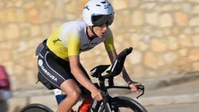 Gurutze Frades y Pello Osoro ganan en el Triatlón de Fromista