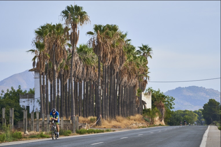 Esmeralda Marí y el sueco Strandlind ganan en la segunda edición del Mallorca 140.6 Triathlon