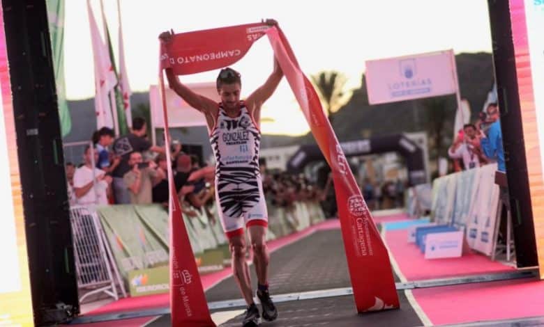 Alberto González Campeón de España de Triatlón sprint