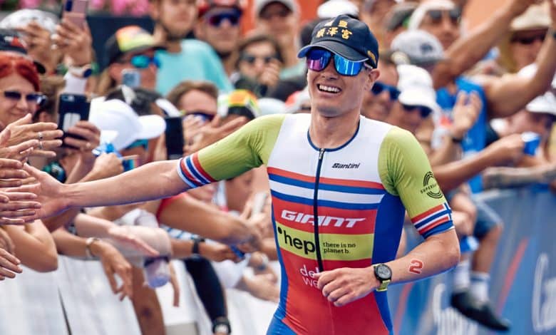 Gustav Iden Campeón del Mundo IRONMAN 2022 rompiendo el récord de la prueba