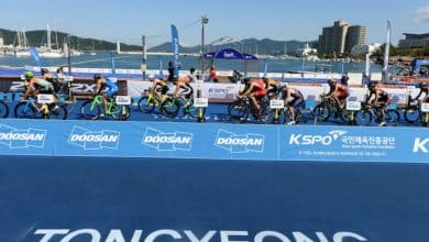 4 españoles en imagen del paso por boxes en Tongyeong