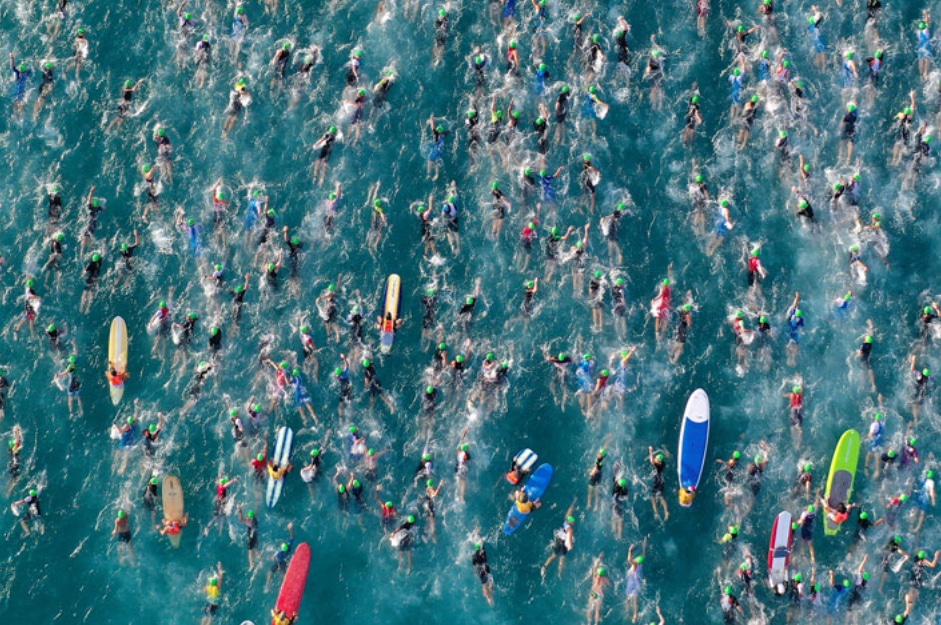 Luftbild vom Schwimmen in Kona