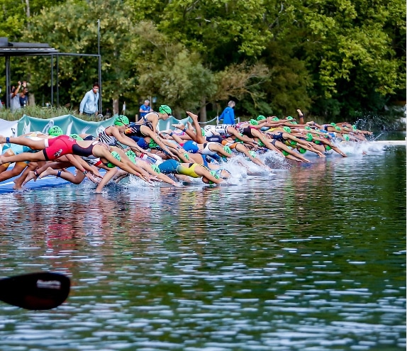 imagen de una salida de una triatlón