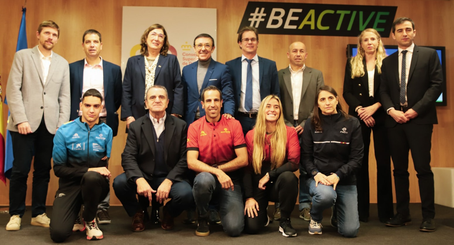 FETRI / Bild der Präsentation der Multisport-Triathlon-Weltmeisterschaft