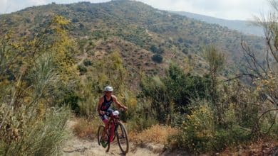 image of a triathlete in the Xterra Costa Brava circuit