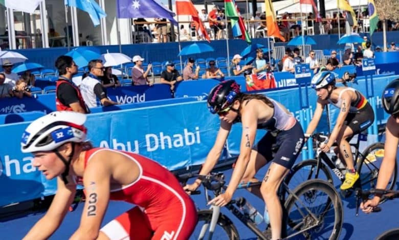 image of the peloton in Abu Dhabi