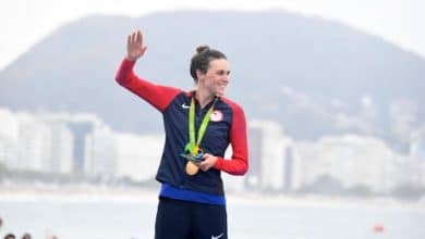 Gwen Jorgensen con la medaglia d'oro ai Giochi Olimpici