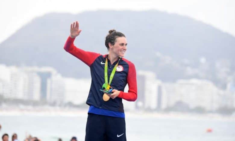 Gwen Jorgensen avec la médaille d'or aux Jeux olympiques