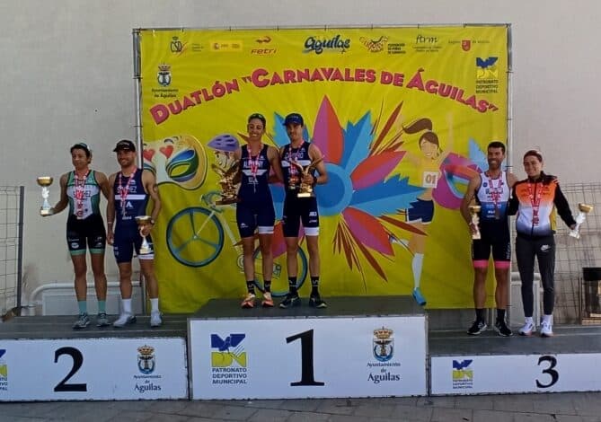 imagen del pódium del Duatlón de Águilas