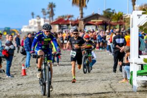 Image of the head of the race in the Torre del Mar Triathlon