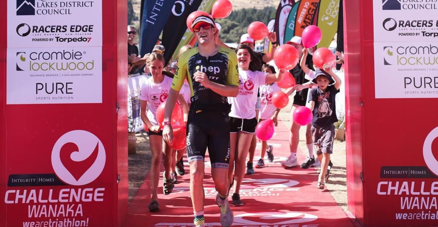 Sebastian Kienle entrando en meta del Challenge wanaka