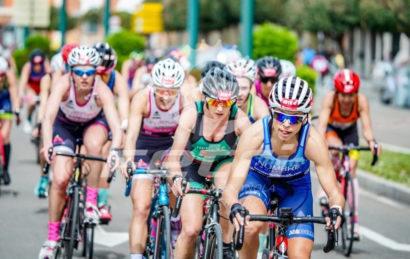 FETRI/ imagen del ciclismo en una competición de Clubes