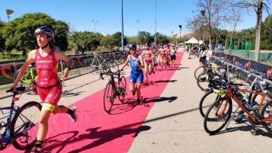 Immagine della transizione nel duathlon di Siviglia