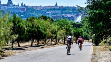 Cano Foto Sport/ Imagem de ciclismo com vista para Madrid