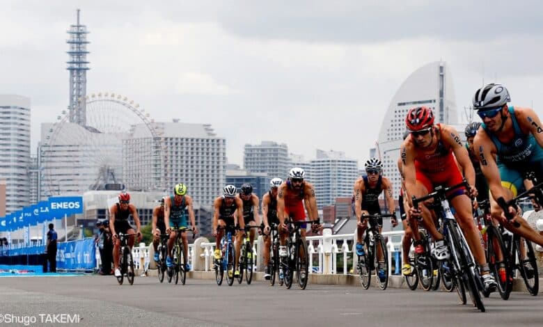 Mondial de triathlon / image du cyclisme à Yokohama