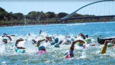 FinidBlanco / image de la natation dans le semi-triathlon de Séville