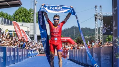 FETRI / image of Javier Gómez Noya winning in Pontevedra