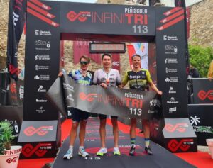 @infinitrihalf/ Imagen del pódium masculino en el Infinitri Peñíscola 2023