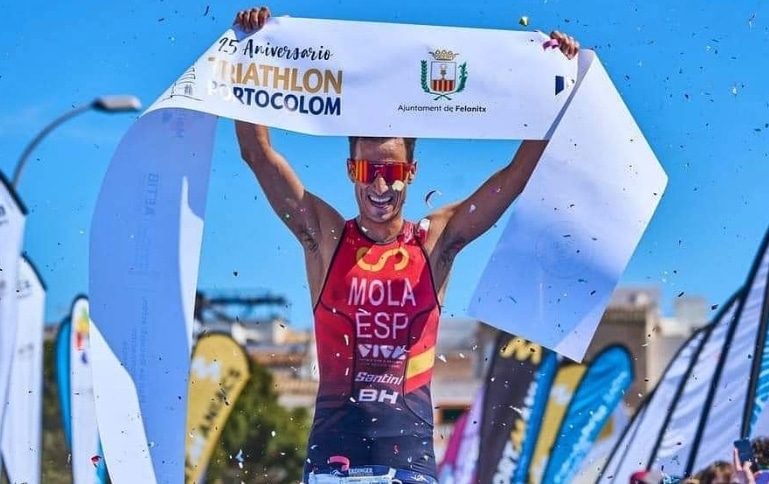 Instagram/ Mario Mola ganando en Portocolom