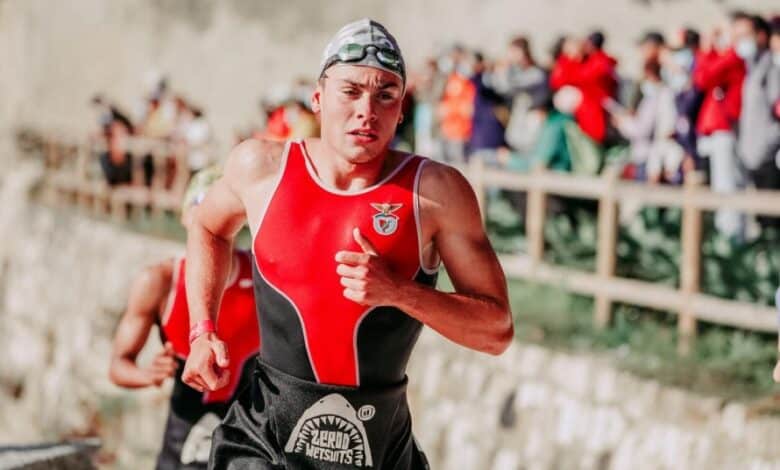 Image of a triathlete coming out of the water