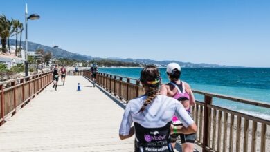 IRONMAN / Immagine di triatleti nell'IRONMAN 70.3 Marbella