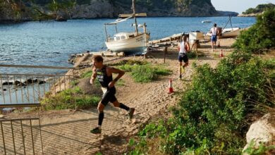 FETRI / image de triathlètes courant à Ibiza