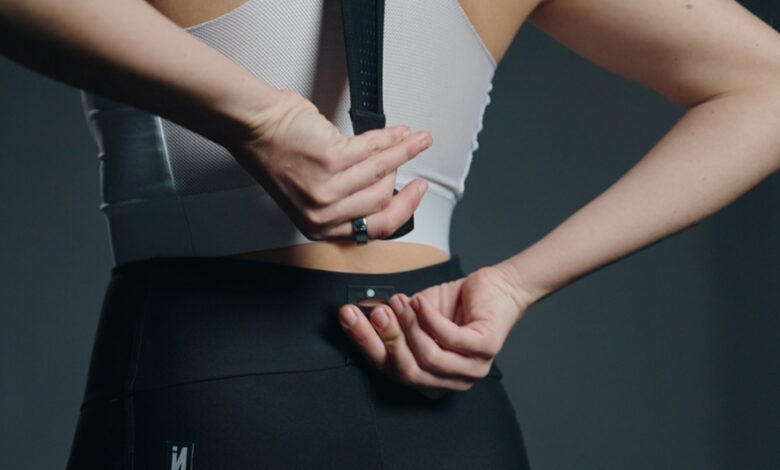 Imagen de un maillot ciclista de mujer con tirantes desmontables