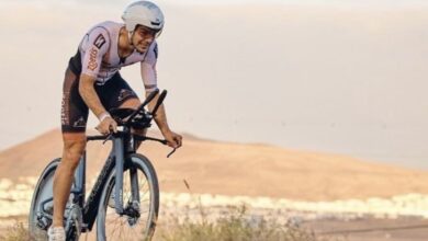 IRONMAN/ imagen de un triatleta en Lanzarote