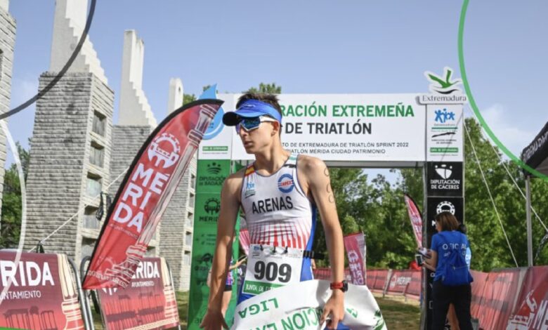 FEXTRI/immagine di un triatleta a Merida