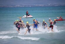 WorldTriathlon/ SAlida del agua en una prueba WTCS