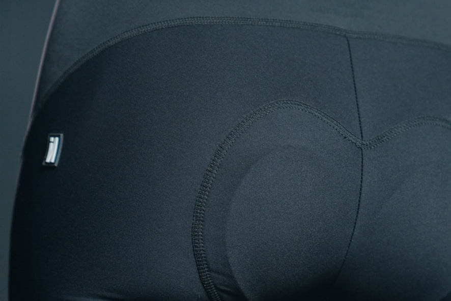 Culottes Unisex de INVERSE: Comodidad y rendimiento para todos los ciclistas - Inverse Noticias Triatlón Imagen de una badana INVERSE