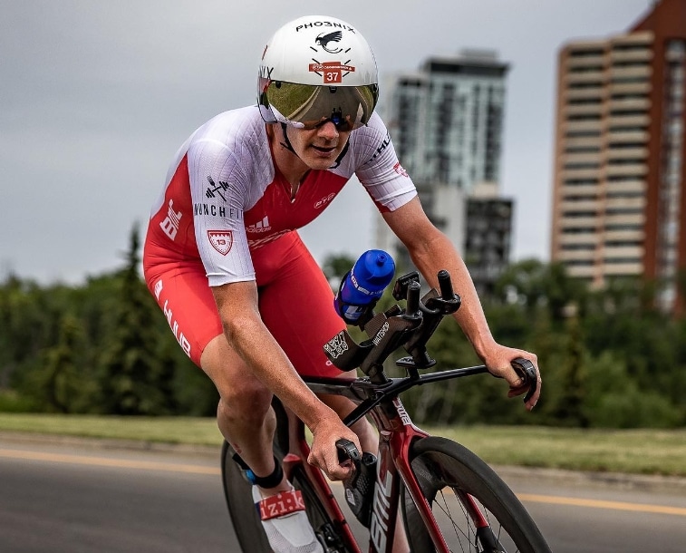 PTO/ Alistair Brownlee sobre la bici