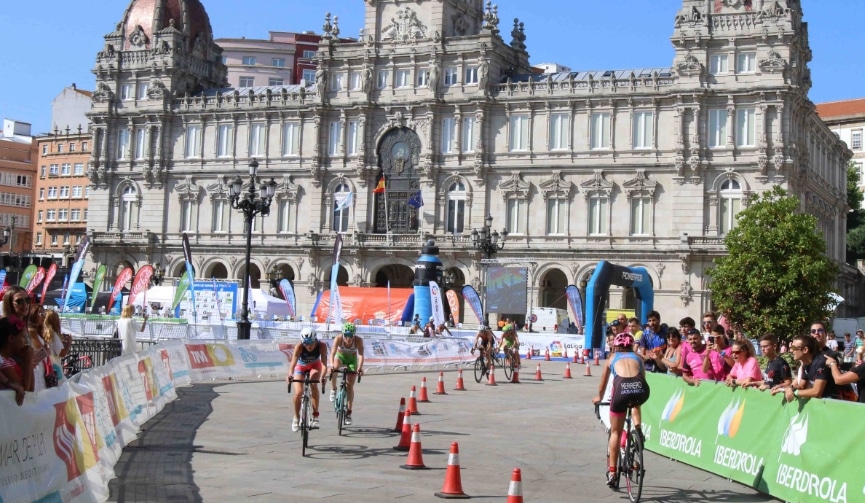 FETRI/ una prueba de triatlón en A Coruña