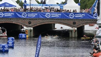 Welt-Triathlon/ Bild vom Schwimmen in Hamburg