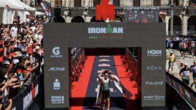 IRONMAN/ imagen de meta del IM Vitoria