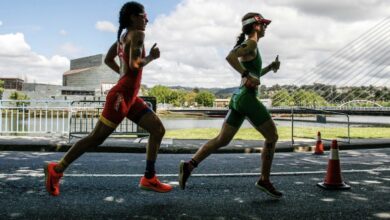 FETRI/ triatletas corriendo en Pontevedra
