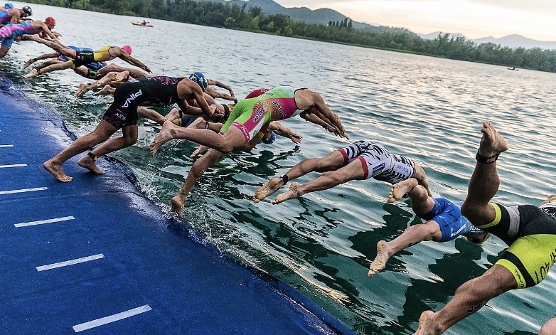 FETRI/ Salida de natación en el lago de Banyoles