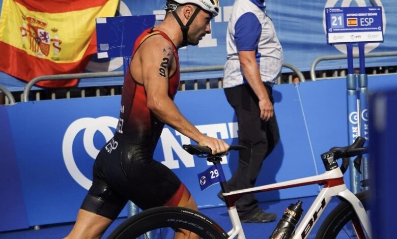 Instagram/ Roberto Sánchez in un triathlon