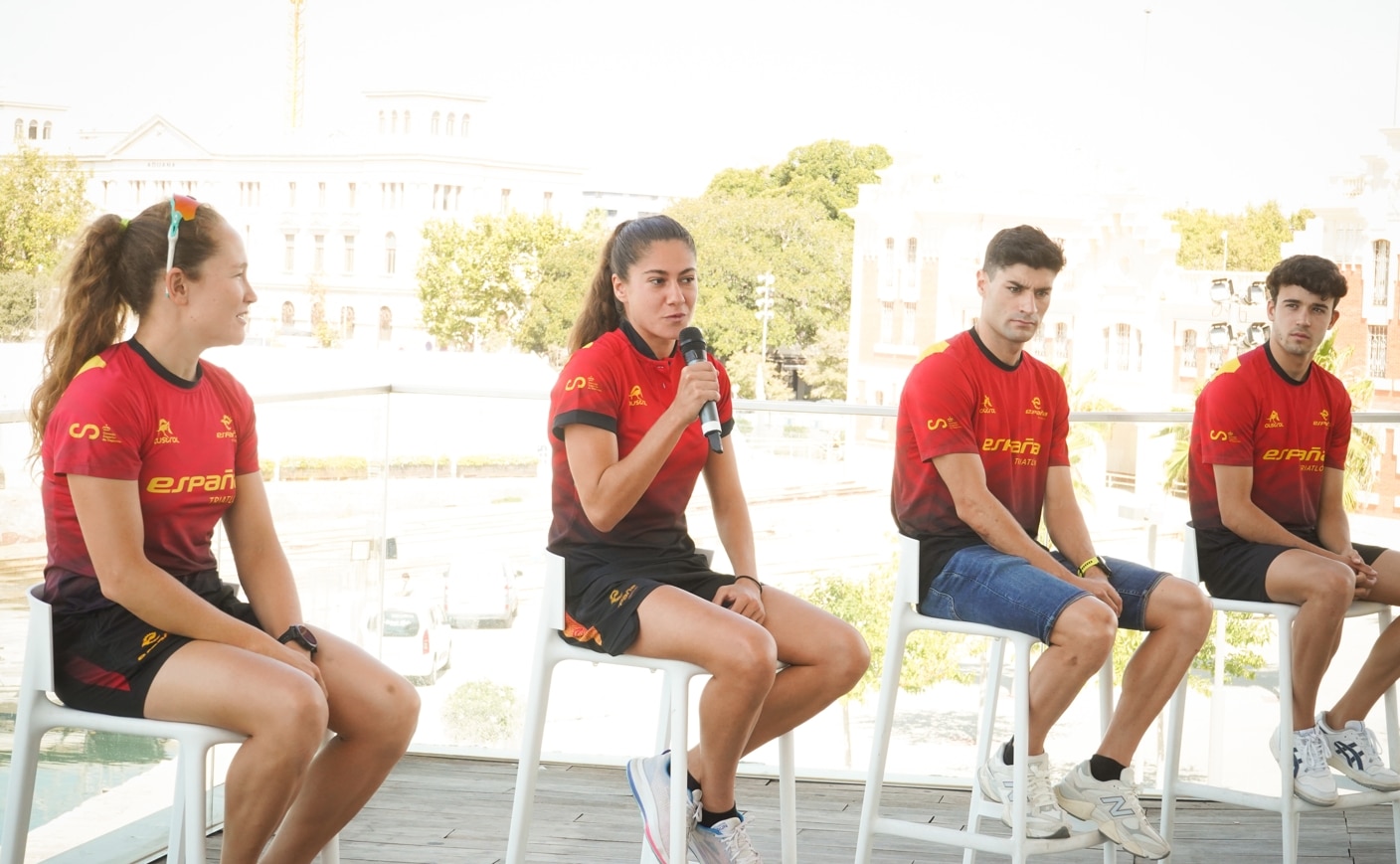 triatlocv/ la triarmada en la presentación de la Copa del mundo de Valencia