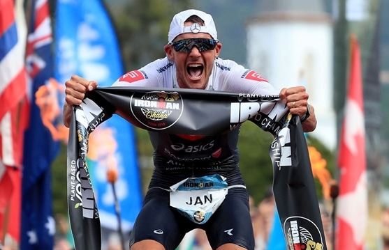 Photo by Tom Pennington/Getty Images for IRONMAN / Jan Frodeno ganando en Kona