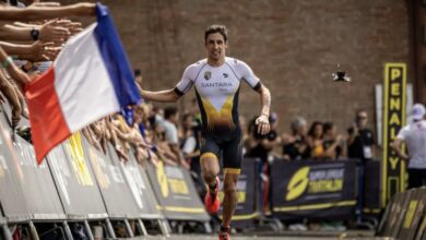 Leo Bergere vencendo a Super League Triathlon Toulouse