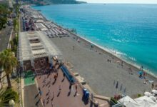 IRONMAN/ der Spaziergang mit der Ziellinie des IRONNMAN Nizza