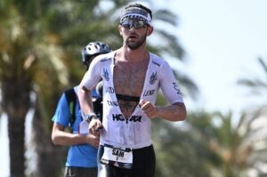 Donald Miralle for IRONMAN / Sam Laidlow corriendo en Niza