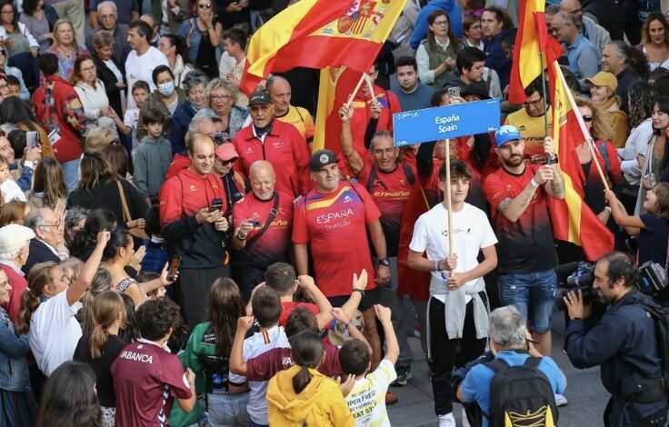 FETRI/ Spanish age groups in the parade