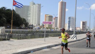 Triathletes running in Havana